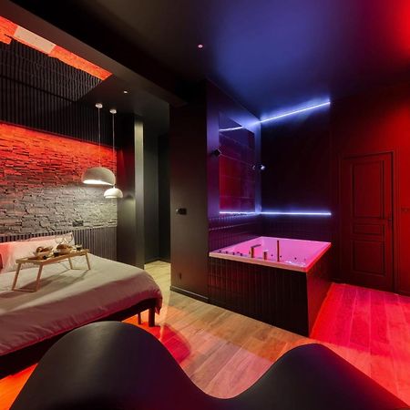 Suite Deluxe - Jacuzzi Melun Exteriör bild
