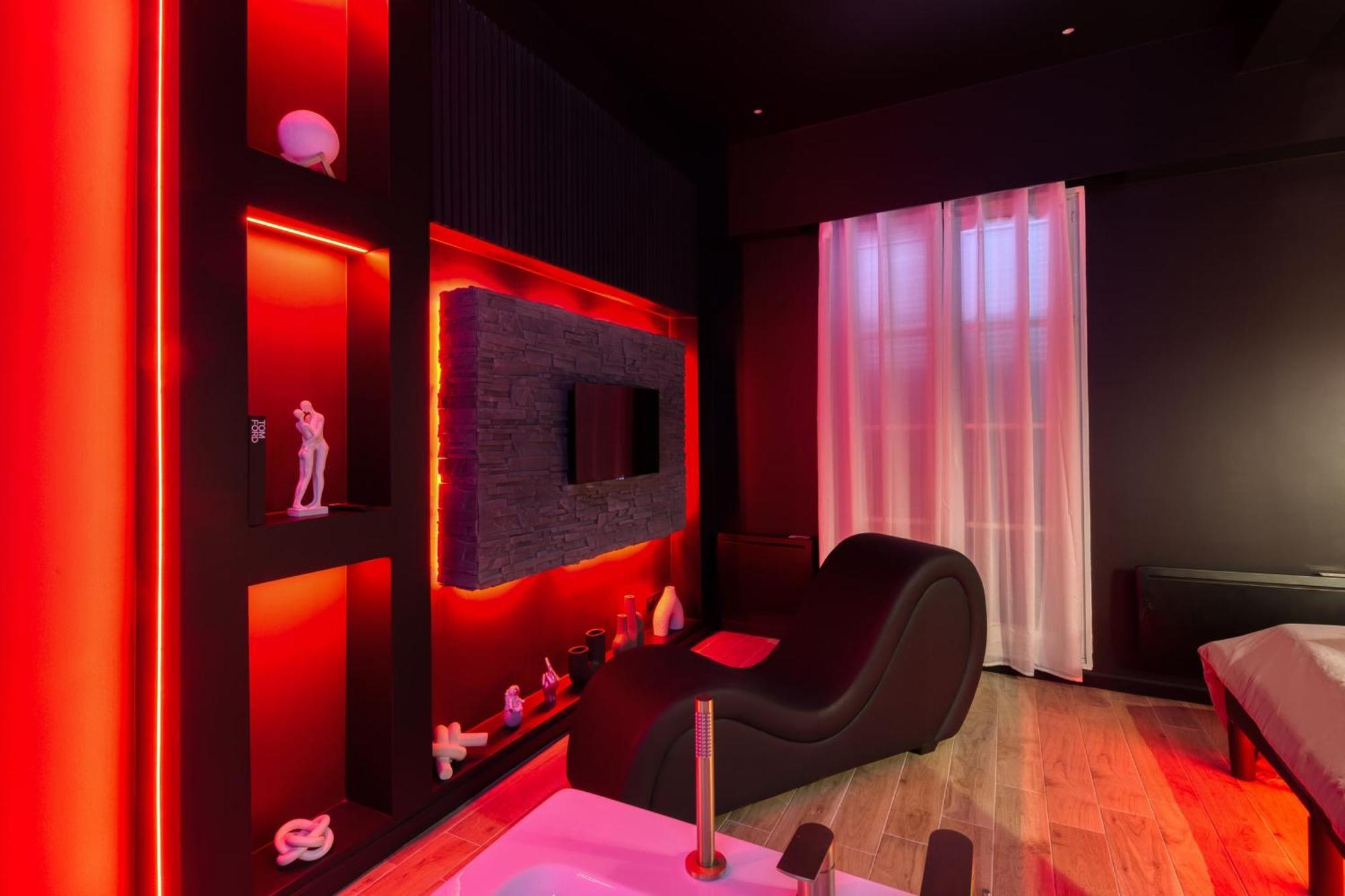 Suite Deluxe - Jacuzzi Melun Exteriör bild