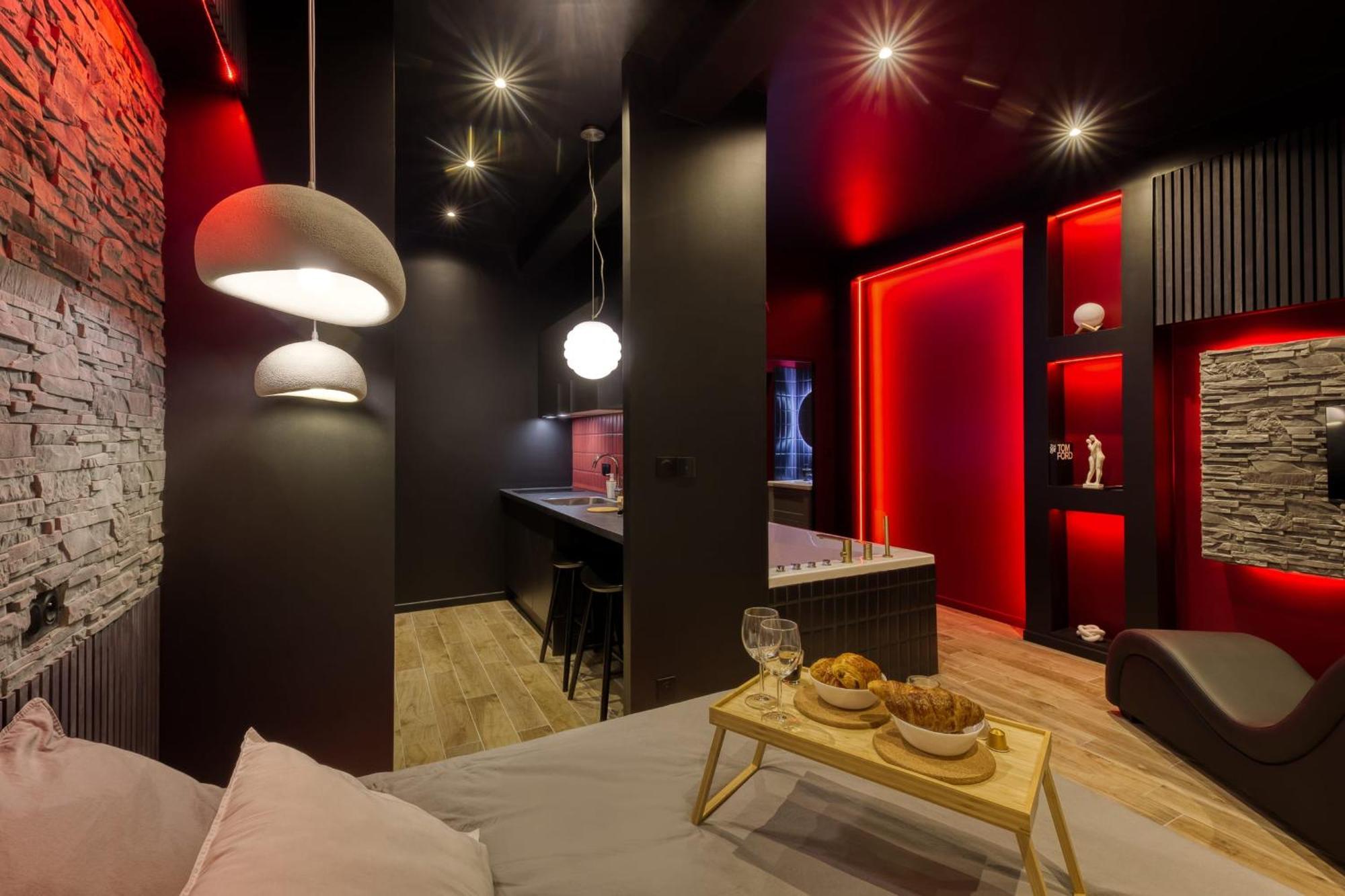 Suite Deluxe - Jacuzzi Melun Exteriör bild